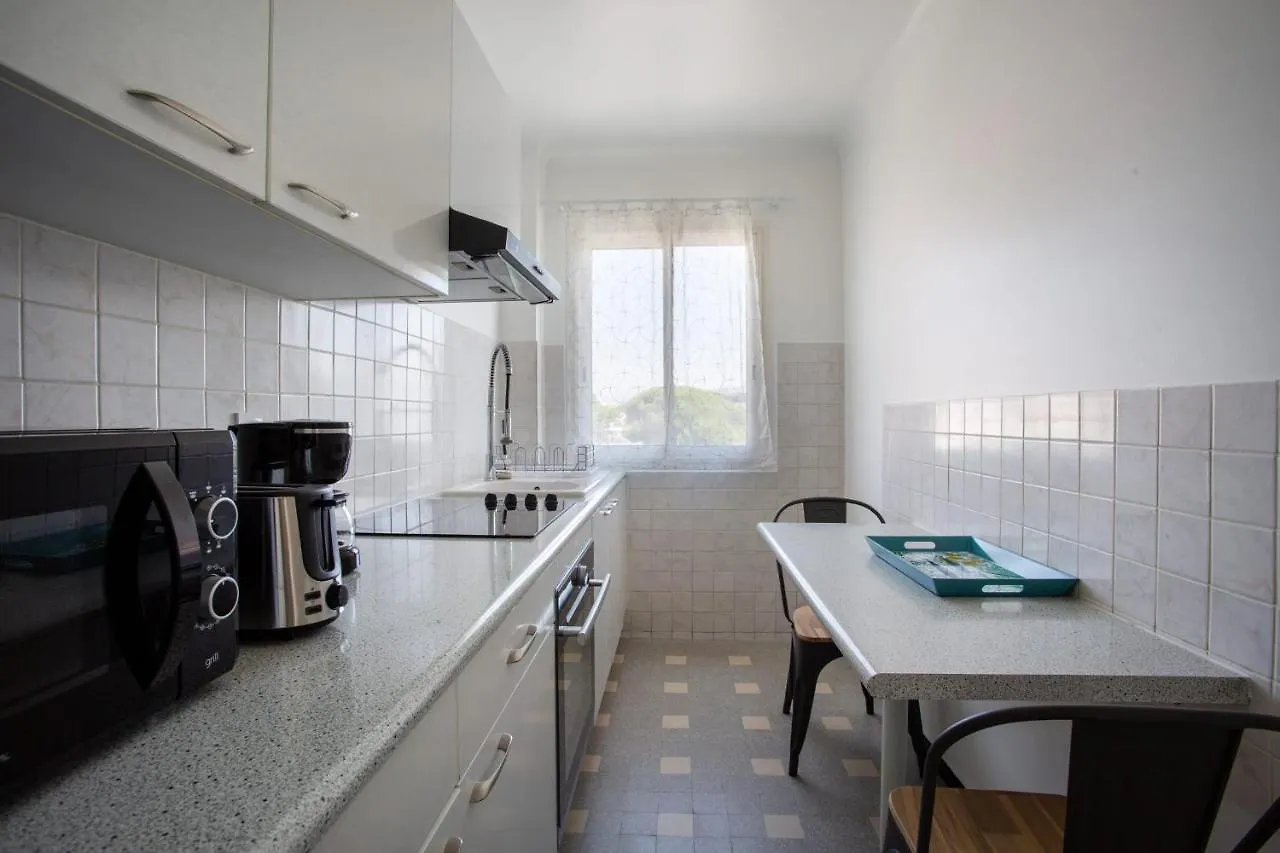 Apartment T2 Air-Conditioned Sea View Saint-Laurent-du-Var 0*,  Francja