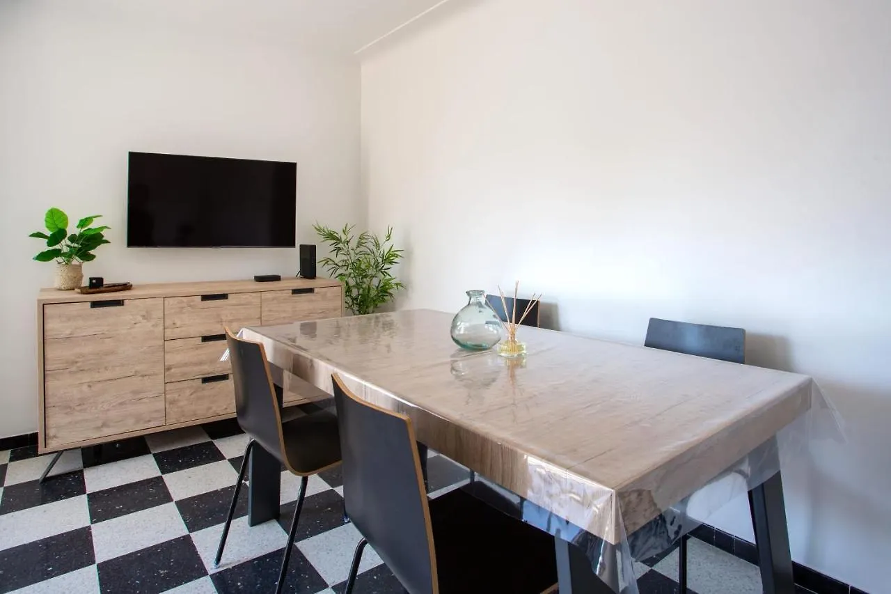 Appartement T2 climatisé vue mer Saint-Laurent-du-Var