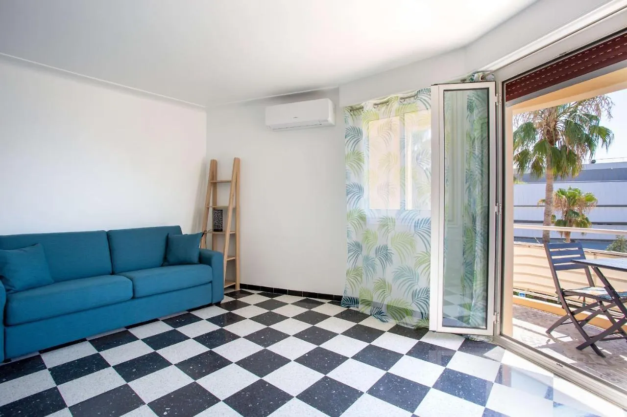 Appartement T2 climatisé vue mer Saint-Laurent-du-Var